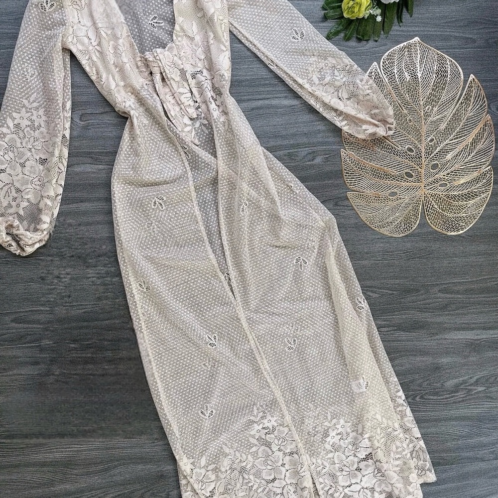 ✨ Boho Cream Sheer Lace Maxi Kimono – Elegant Beach Cover-Up / Festival Layer 🌿✨
